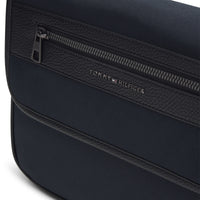 Tommy Hilfiger Repreve Flap Messenger - Umhängetasche 28 cm (space blue)