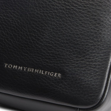Tommy Hilfiger Bus Mini Reporter - Umhängetasche 19.5 cm (black) - Ansicht 4