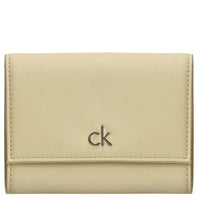 Calvin Klein RE-Lock Medium Trifold - Gelbörse 3cc 13 cm (parsnip)