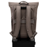 Johnny Urban Luca Medium - Rolltop-Rucksack 42 cm (brown) - Ansicht 5