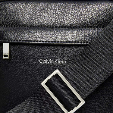 Calvin Klein Raised - Umhängetasche 22 cm (black) - Ansicht 4