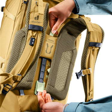 Deuter Aircontact Core 55 + 10 SL - Trekkingrucksack (savanna-nori) - Ansicht 9
